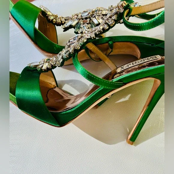 Badgley Mischka Women's Basile Dress Sandal green satin crystals wedding evening - Picture 4 of 7